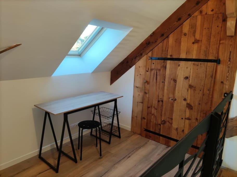 Appartement Duplex Dans Une Ancienne Usine Beaupreau-en-Mauges Luaran gambar